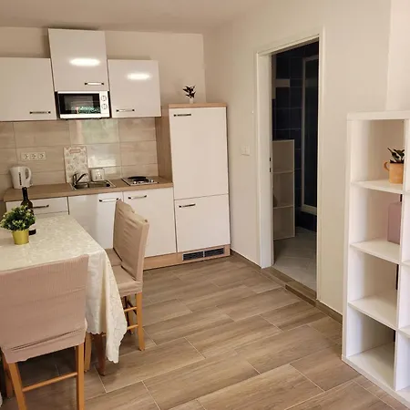 Filtea Apartmanhotel Vrsi